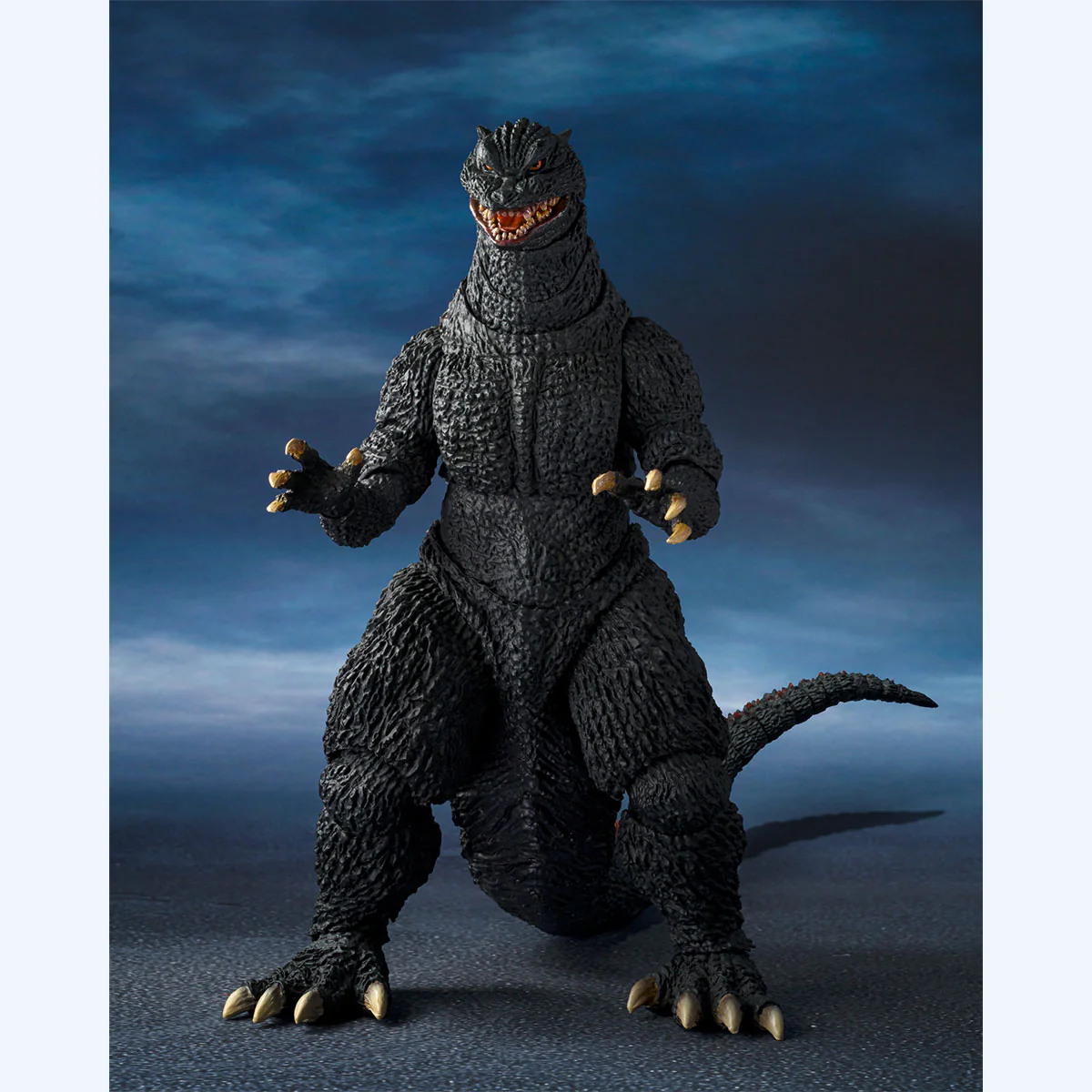 S.H.MonsterArts Figure Godzilla (2004) Heat Ray Ver. VS New Gotengo - Image 2